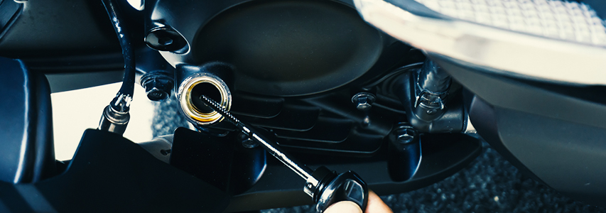Engine Oil Work in Vehicle