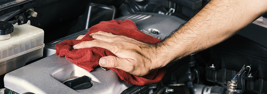 Reasons to Turn Engine Oil Black